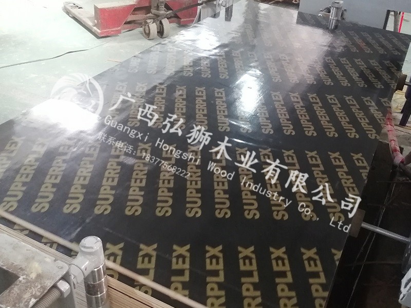 覆膜建筑模板工廠縮略圖 覆膜建筑模板